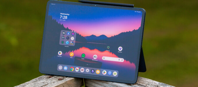 OnePlus Pad 3 vs. Galaxy Tab S10 Ultra: Který tablet je lepší?