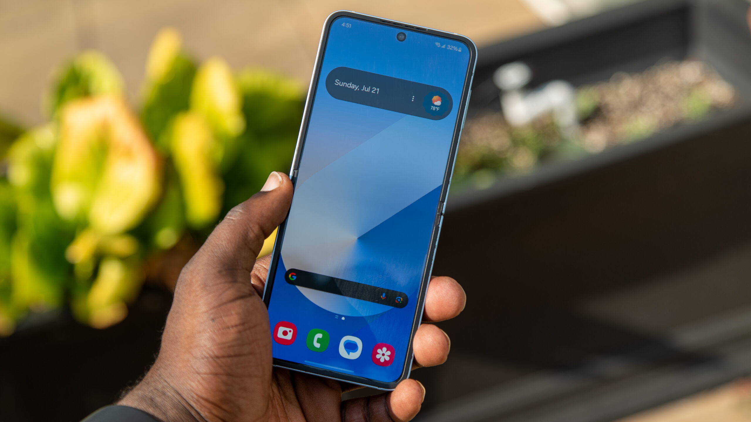 Samsung Galaxy Z Flip 7: Podpora Qi2 bezdrátového nabíjení?