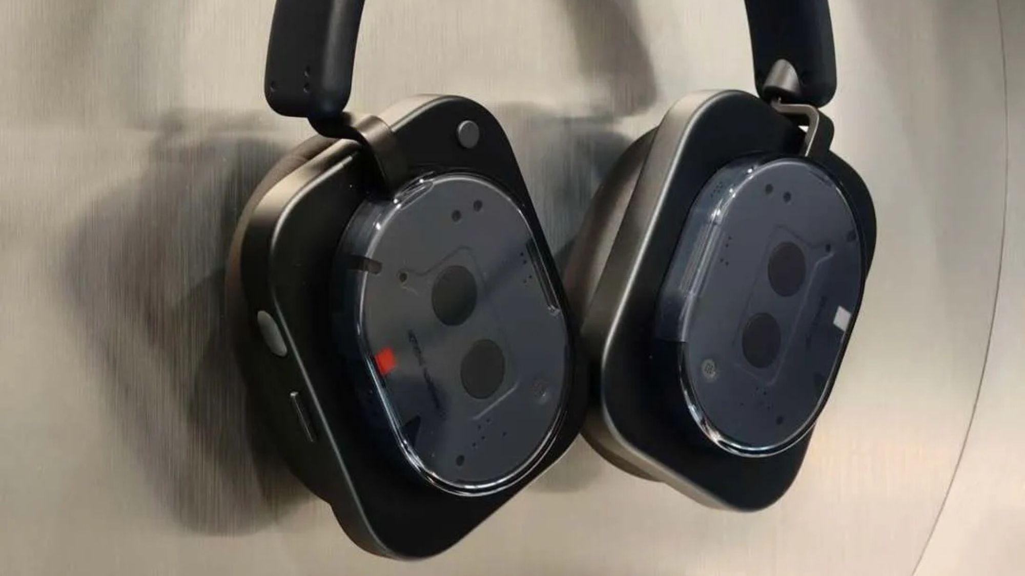 Unikly sluchátka Nothing Headphone 1: Jedinečný design!