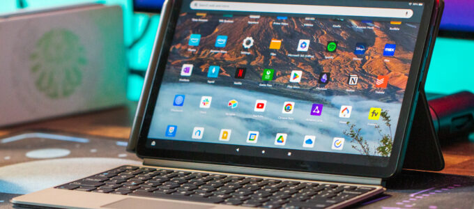 Amazon láká na slevy až 68 % na Fire tablety a Echo zařízení