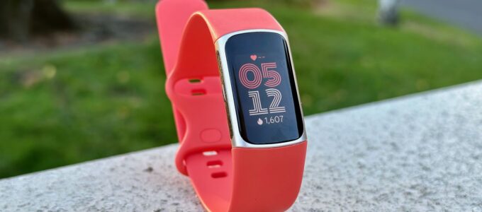 Fitbit Charge 6: Nové ciferníky a podpora více cvičebních strojů