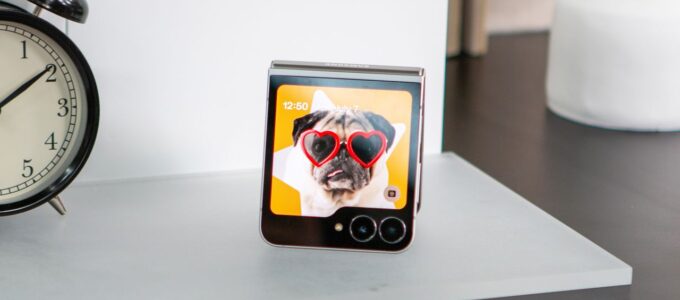 Galaxy Z Flip 7 FE: vyplatí se, nebo ztráta času?