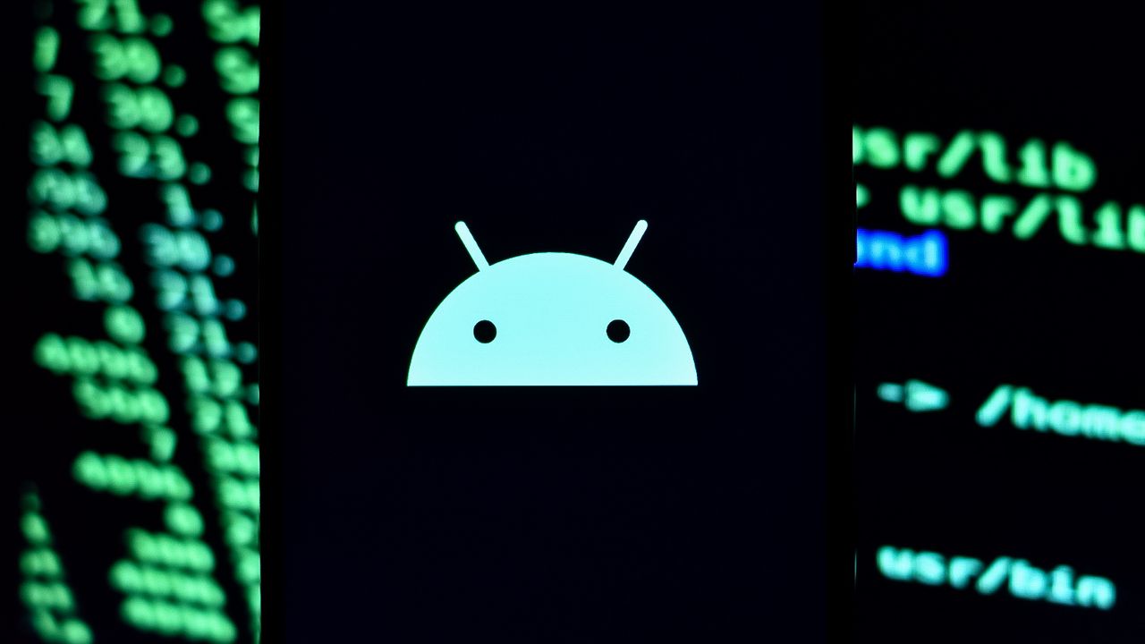 Google žaluje hackery za velký podvod s Androidem