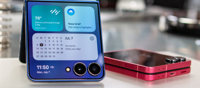 Nejlepší chrániče displeje pro Samsung Galaxy Z Flip 7 v roce 2025
