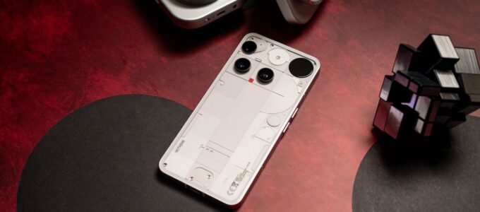 Nothing Phone 3 vs. Phone 2: Drahý upgrade bez jasných výhod