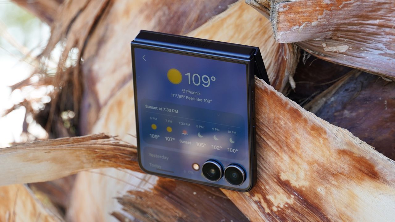 Samsung Galaxy Z Flip 7: Stojí za to, i když jde o malý upgrade