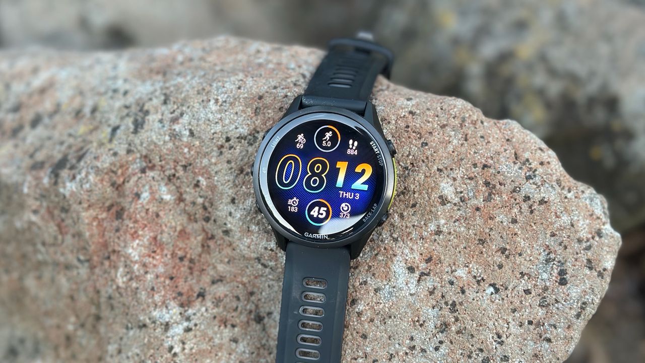 Srovnání: Garmin Forerunner 970 vs. 570 - Které hodinky vyhrávají?