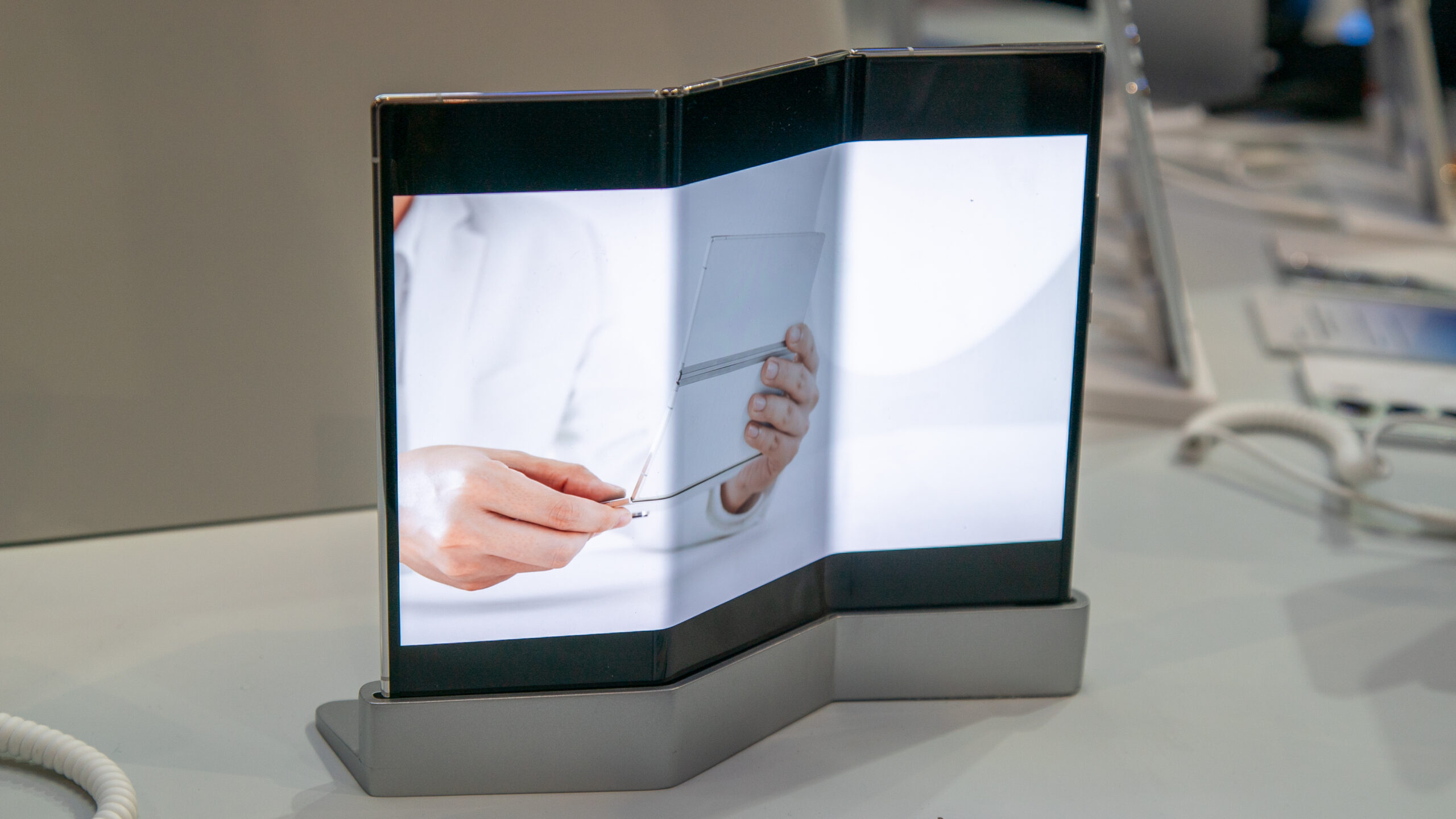 TECNO představuje tri-fold koncept Phantom Ultimate G Fold
