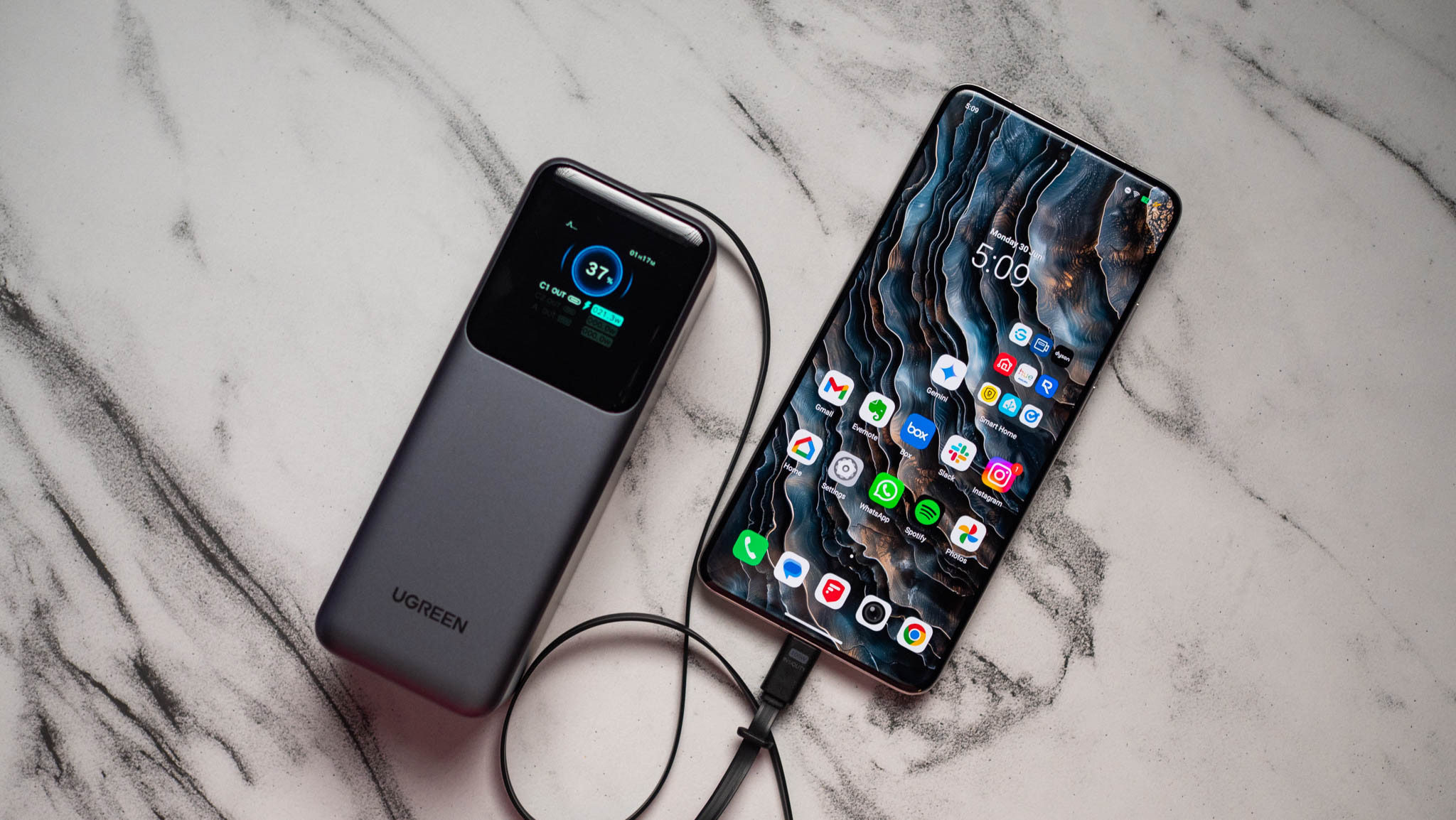 UGREEN přidává zatahovací kabel k nejlepšímu powerbanku