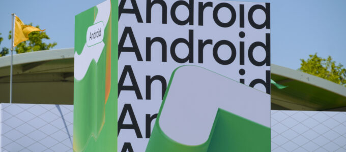 Vývoj Androidu: Desetiletí proměn a inovací