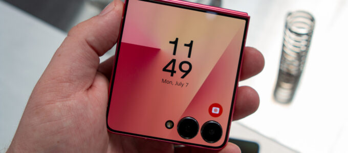 Zvažujete koupi Samsung Galaxy Z Flip 7?
