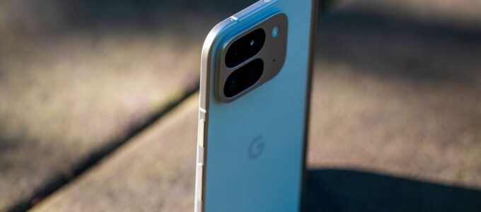 Google Pixel 10 Pro Fold: Podpora Qi2 magnetického nabíjení?