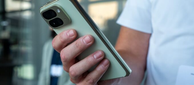 Google Pixel 10 Pro Fold: První prachuvzdorný skládací telefon