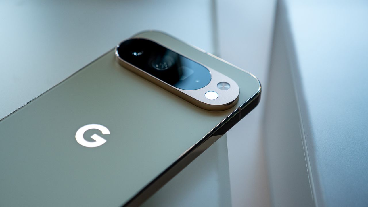 "Google Pixel 10 Pro XL vs. Samsung S25 Plus: Obří souboj"