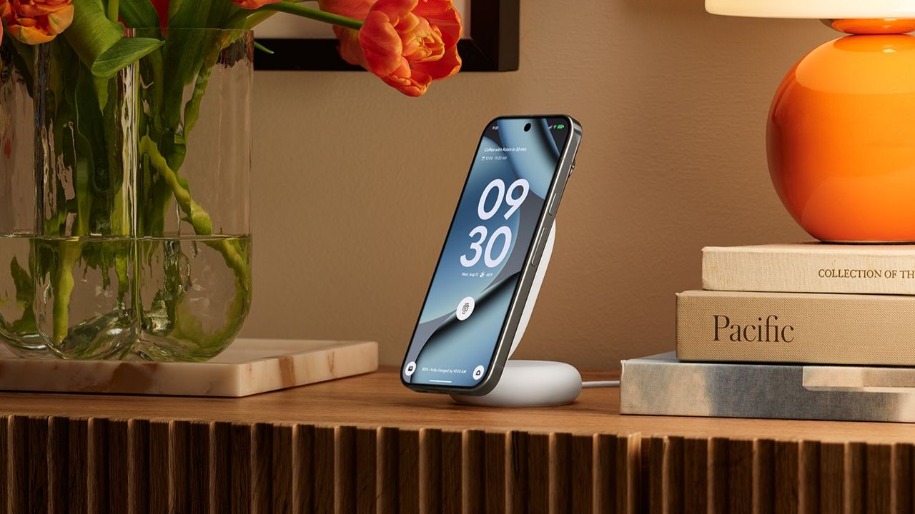 Google rozšiřuje ekosystém Pixel o Qi2 Pixelsnap a Pixel Watch 4