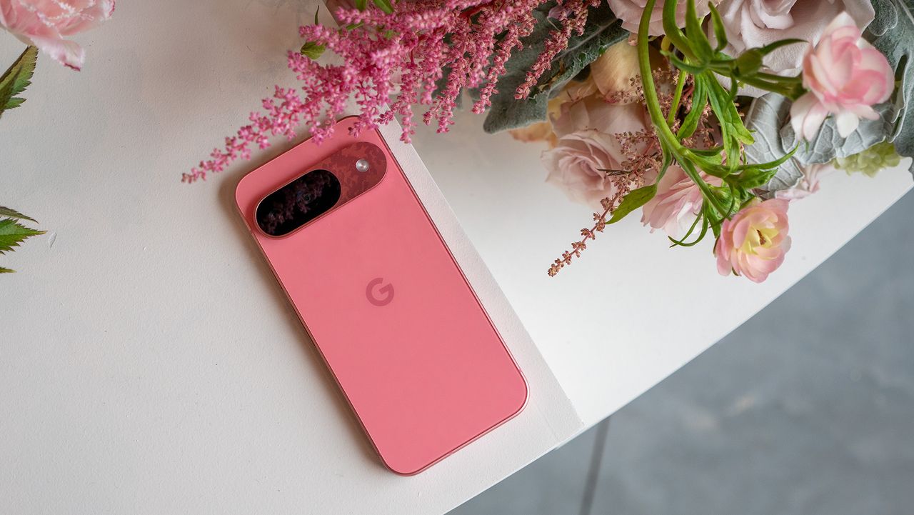 Novinky: Únik Pixel 10, Spotify zdražuje a nová nabíječka Pixel Watch