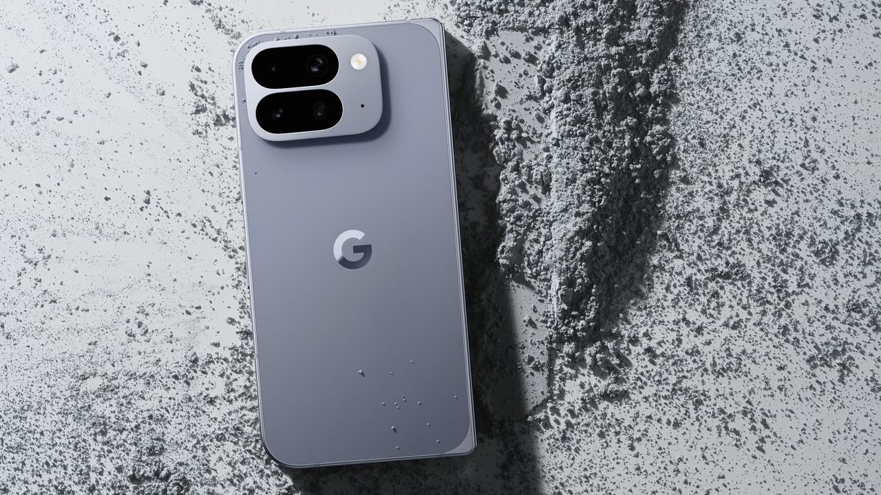 Pixel 10 Pro Fold: První s IP68 ochranou a Qi2 nabíjením