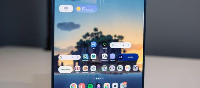 Samsung Trifold uniká: One UI animace, Qi2 a NFC v centru pozornosti