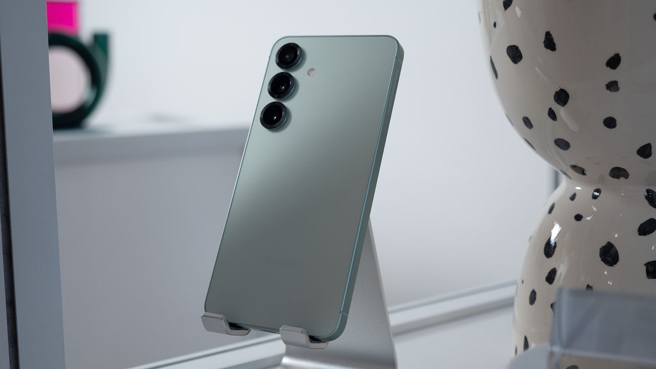 Únik Galaxy S25 FE odhalil téměř všechny specifikace
