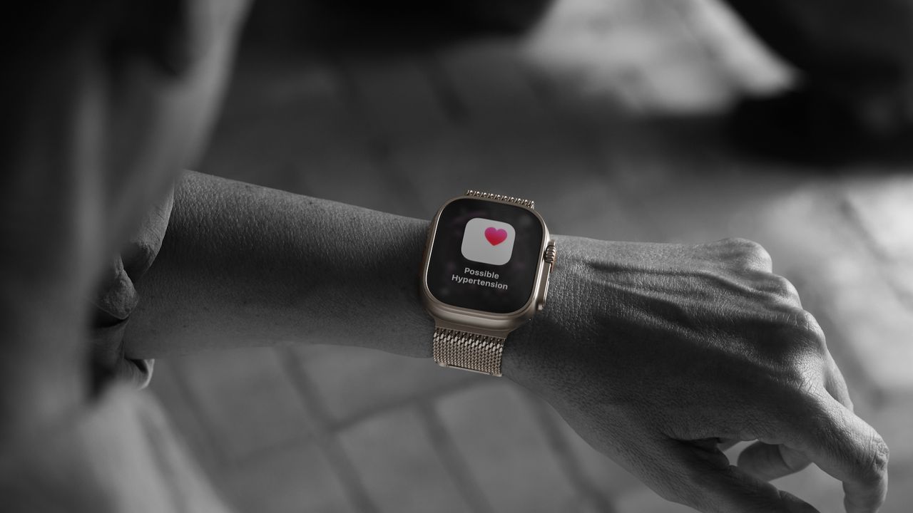 Apple Watch varuje před hypertenzí, konkuruje ostatním hodinkám