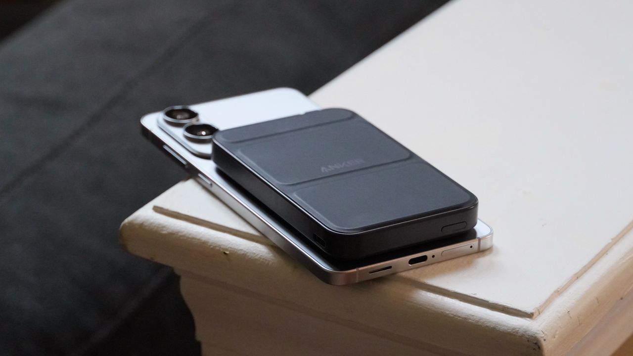 Galaxy S25 Edge: Vyplatí se koupit slevněný o $400?