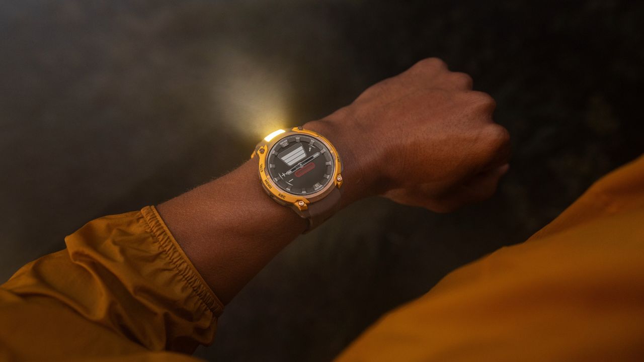 Garmin Instinct Crossover AMOLED: Luxusní hodinky pro dobrodruhy