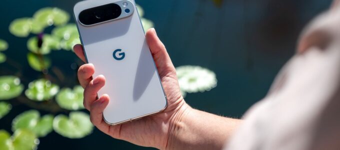 Google Pixel 10 Pro XL vs. OnePlus 13: Souboj Android špiček