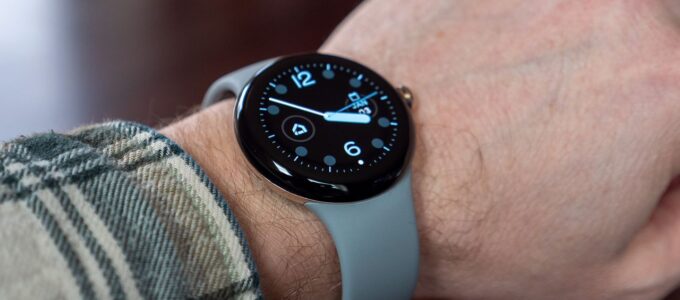 Google testuje měření krevního tlaku na hodinkách Pixel Watch