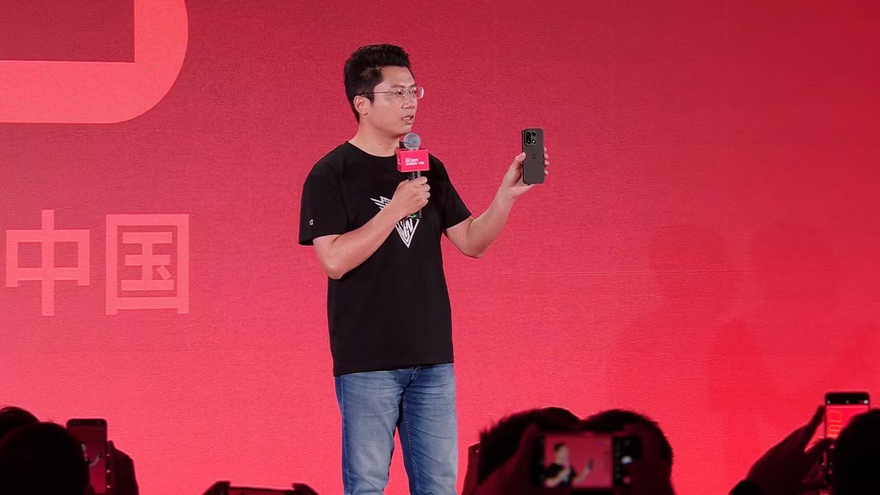 První pohled na čtvercovou kameru OnePlus 15 před startem v USA