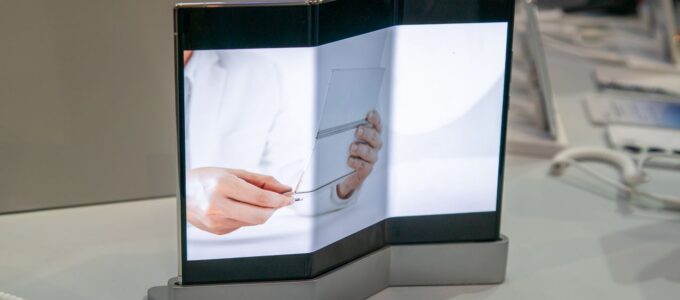 Samsung možná představí skládací telefon už tento měsíc