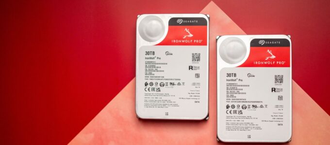 Seagate využil lasery pro 30TB NAS HDD: Nádhera!