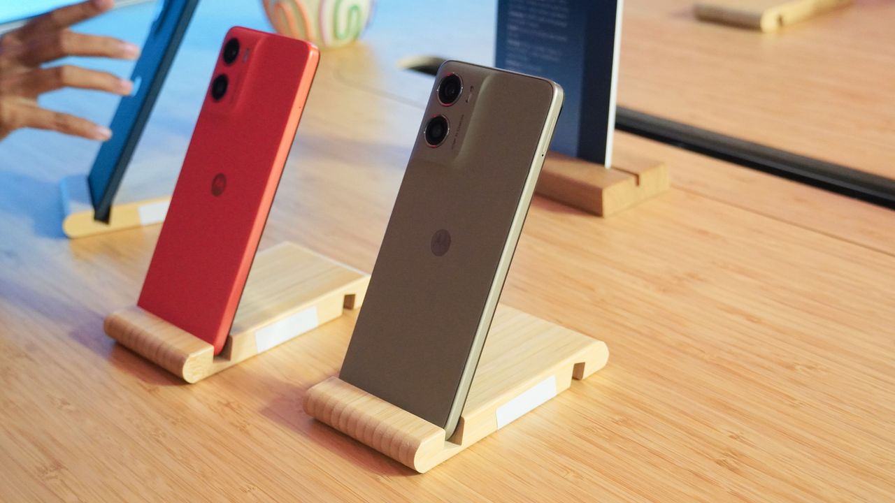 "Stylové střední třídy: Motorola Edge 60 Neo a Moto G06"