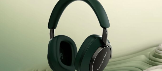 Amazon láká na Black Friday: 26% sleva na sluchátka B&W!