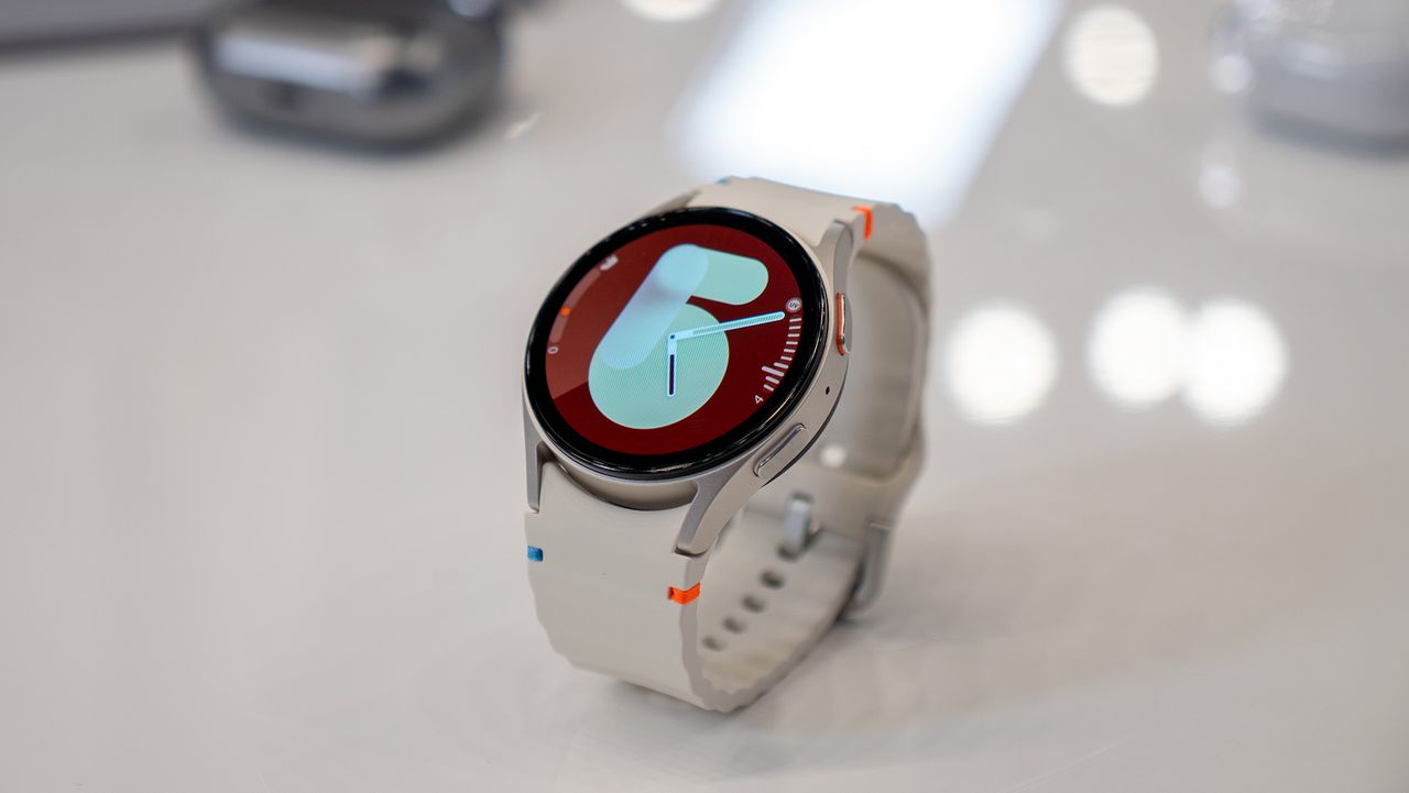Galaxy Watch 7 dostává One UI 8 s Wear OS 6