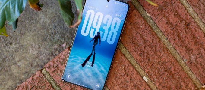Novinky: OxygenOS 16 pro OnePlus, Pixel 10 Pro Fold exploduje