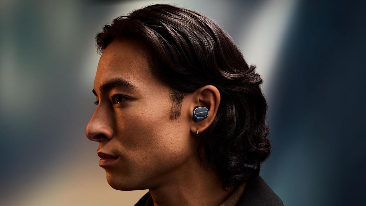 Sleva $100 na krásná Jade sluchátka Bowers & Wilkins Pi8