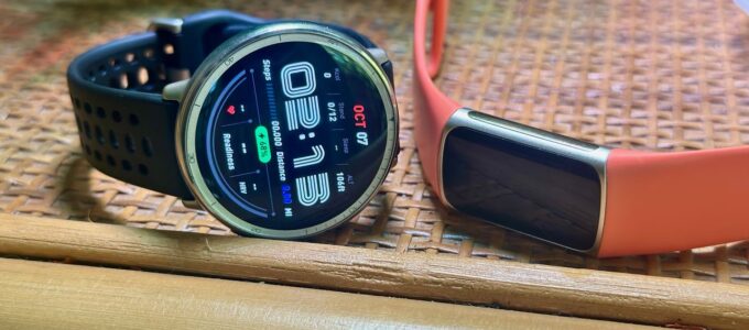 Výhodnější než Fitbit Charge 6: Prime Day nabídka na fitness hodinky