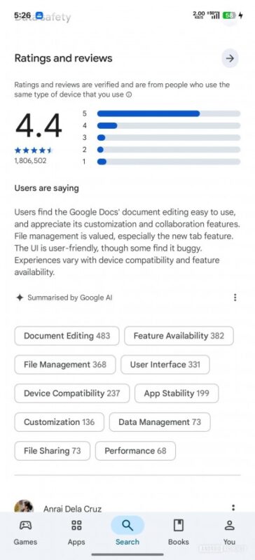 Google Play obchod zavádí AI souhrny hodnocení