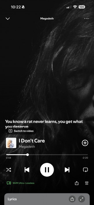 Spotify má funkci pro text písniček