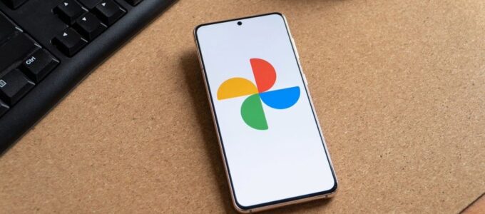 Google fotky s novým přepínačem na normální vyhledávání a inteligenetním